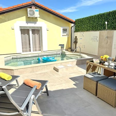 Poolside Studio Fažana エクステリア 写真